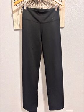 Nike Black Women's High-Waist Performance Leggings